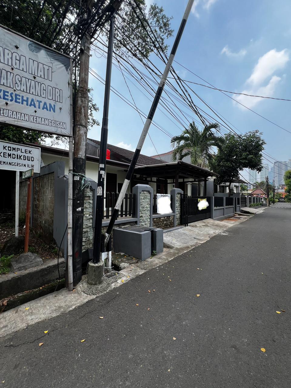 Ejde.Rumah di Sewakan Semi Furnish di Kemanggisan, Jakarta Barat